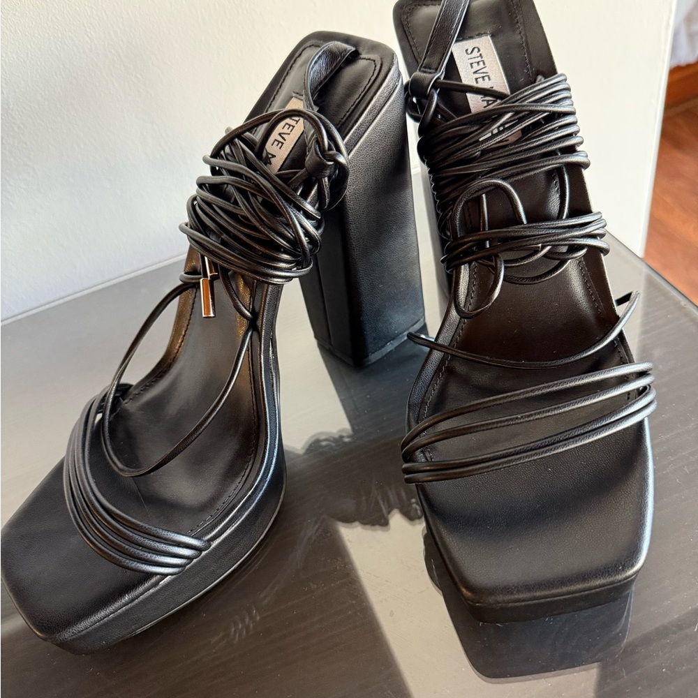 Elegant Black Strappy Heels- Steve Madden, Size 10